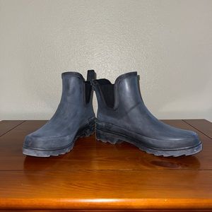 Time & Tru Short Rain Boots